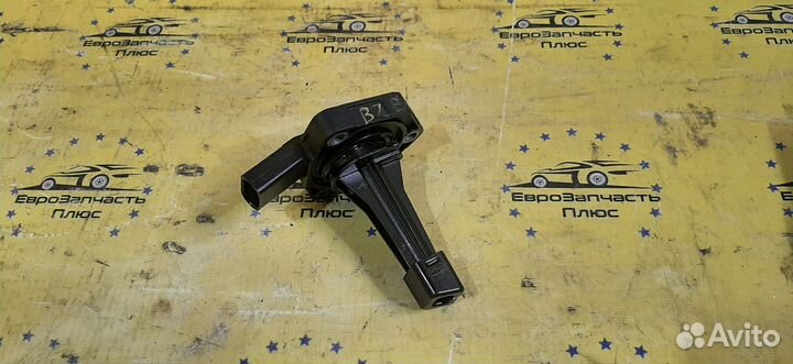 Датчик уровня масла Volkswagen Passat B6