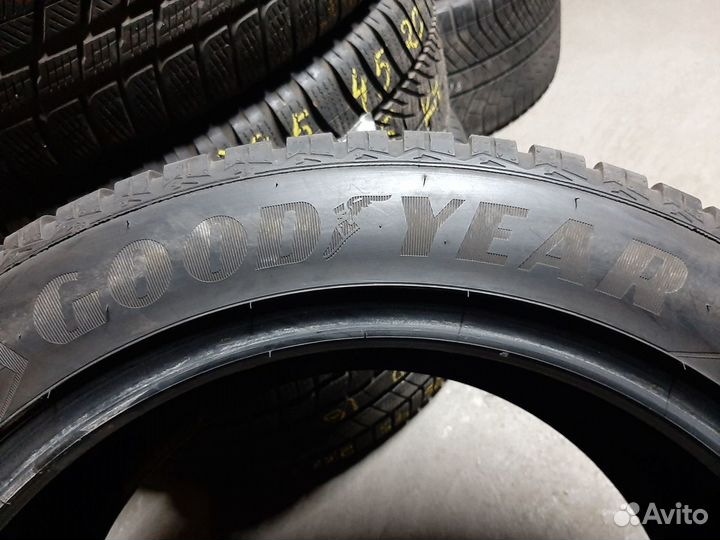 Goodyear UltraGrip 8 Performance 285/45 R20 112V