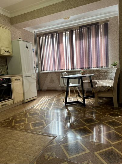 2-к. квартира, 70 м², 2/10 эт.