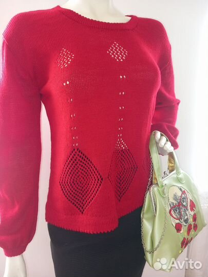 Свитер женский