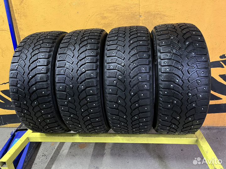 Bridgestone Blizzak Spike-01 215/50 R17