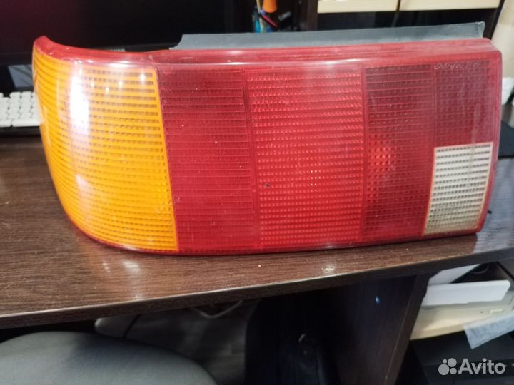 Задний левый фонарь Audi 90 coupe