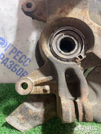 Кулак поворотный передний правый Renault Megane 2