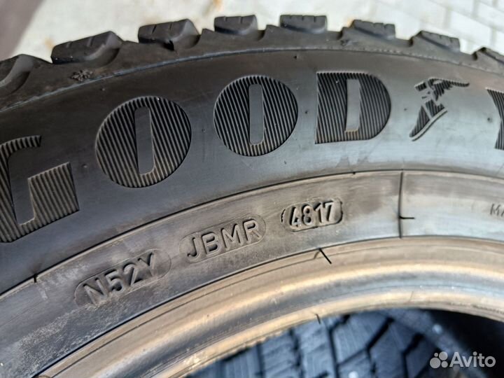 Goodyear UltraGrip Ice Arctic SUV 225/65 R17