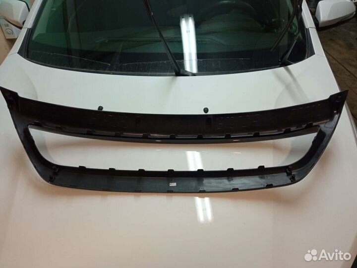 Накладка на передний бампер KIA rio