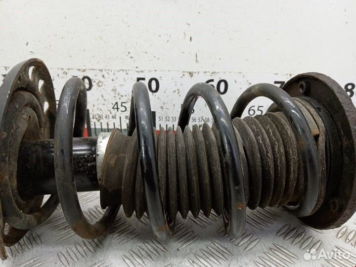 Стойка для Volkswagen Golf 4