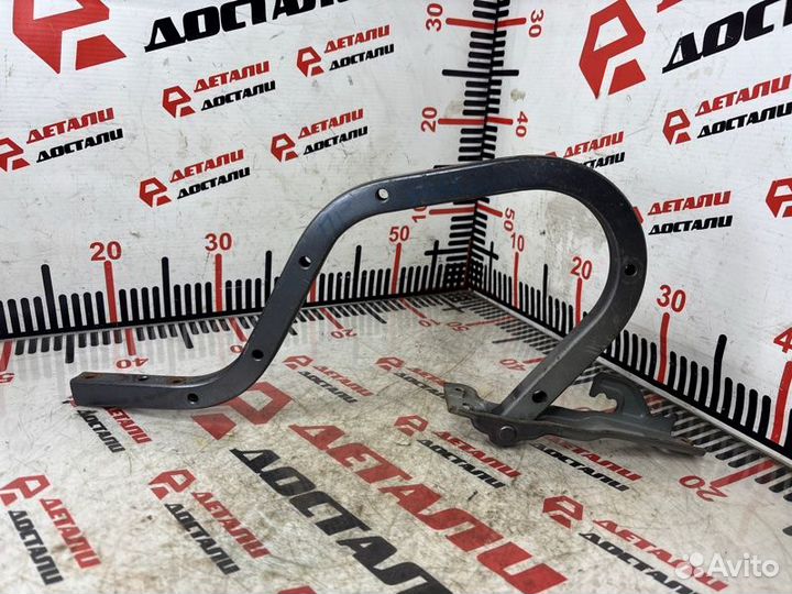 Петля двери багажника задняя левая Honda Civic FD