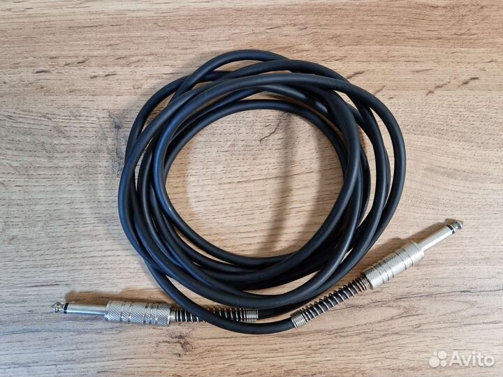 Провода шнуры кабели для электрогитары