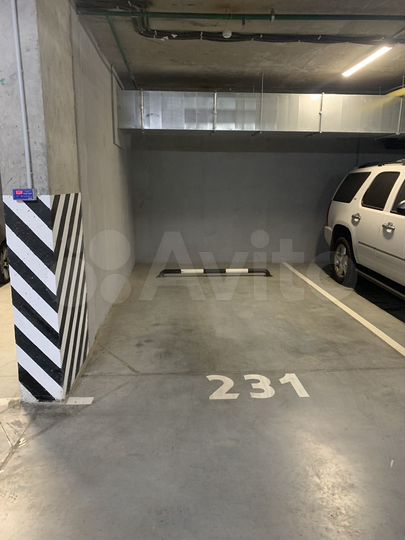 Машиноместо