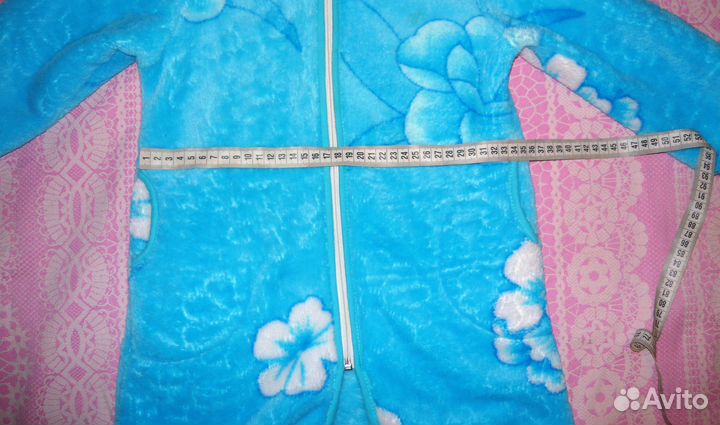 За шоколадку Халат на 3-4 года