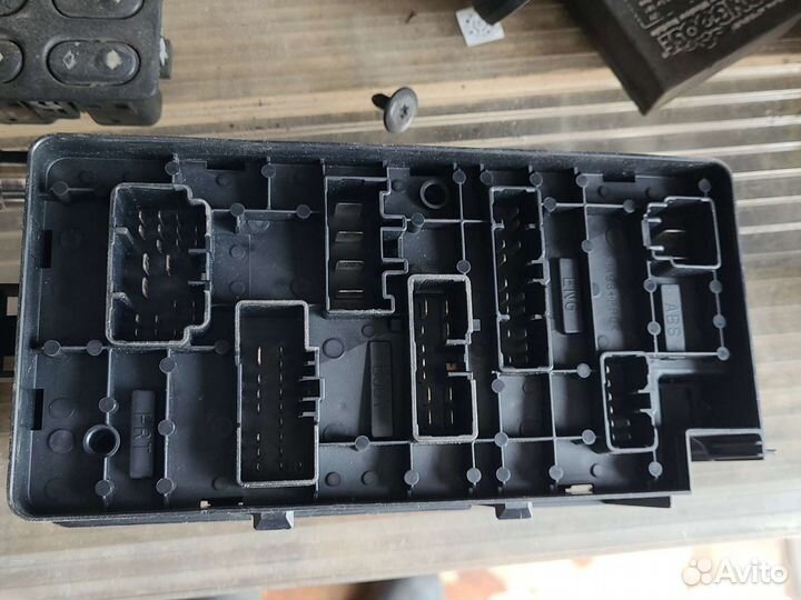 Блок предохранителей Chevrolet Lacetti J 200