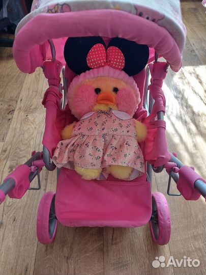 Детская коляска с уточкой
