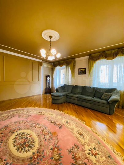 4-к. квартира, 140,9 м², 3/9 эт.