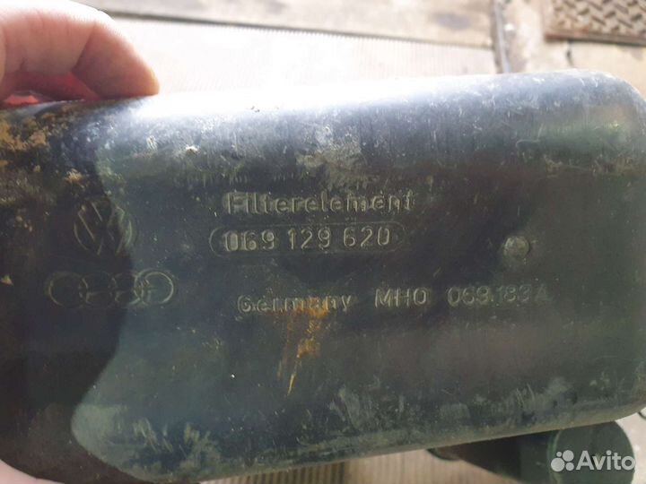 Корпус воздушного фильтра audi 100