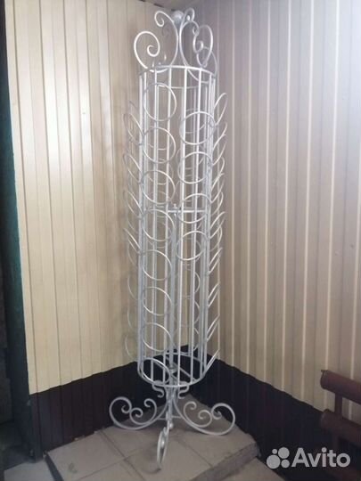 Стойка под головные уборы