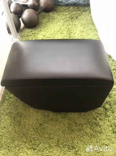 Подлокотник на hyundai solaris 2017