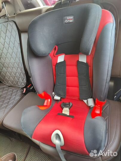 Автомобильное кресло britax romer