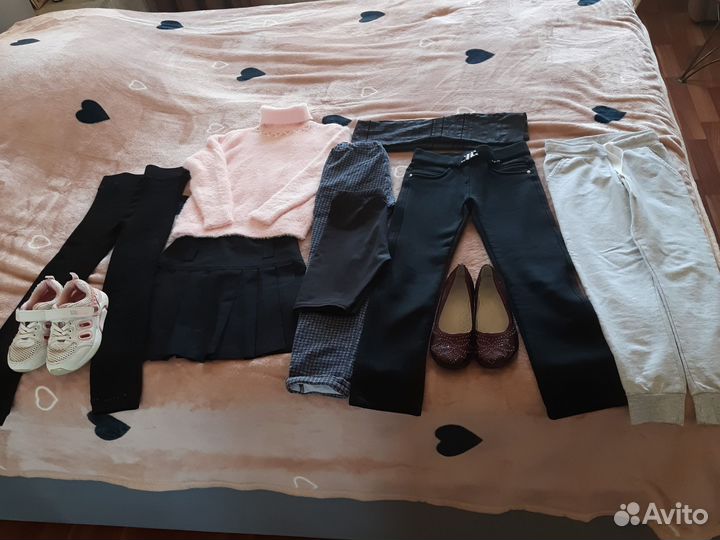 Школьные вещи и обувь