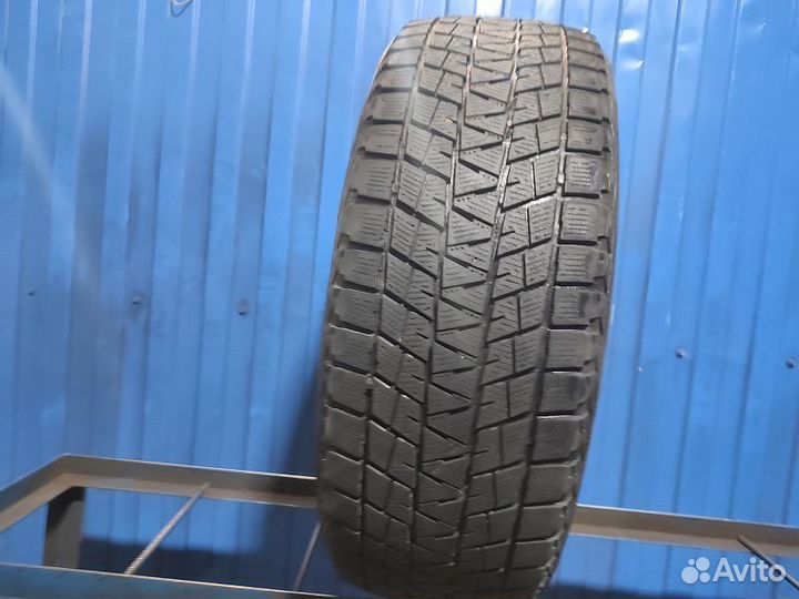 Bridgestone Blizzak DM-V1 235/60 R18