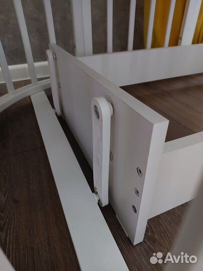 Детская кроватка трансформер с маятником