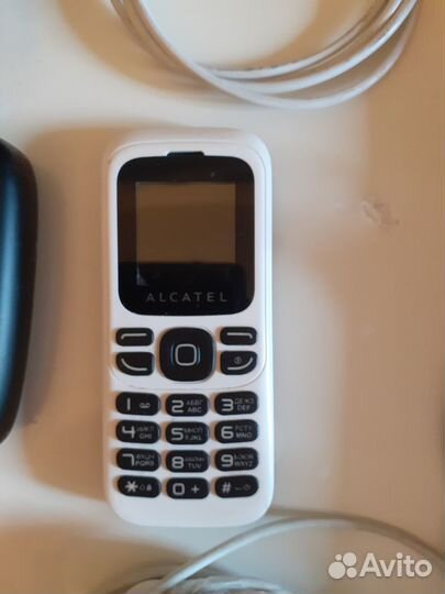 Повер банк, телефон, зарядки, наушники пакетом