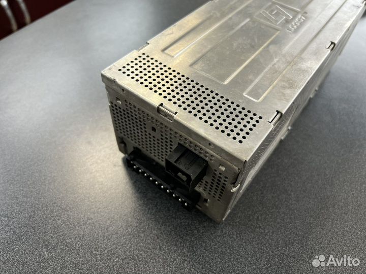 Усилитель BMW Logic 7 E65 дефект