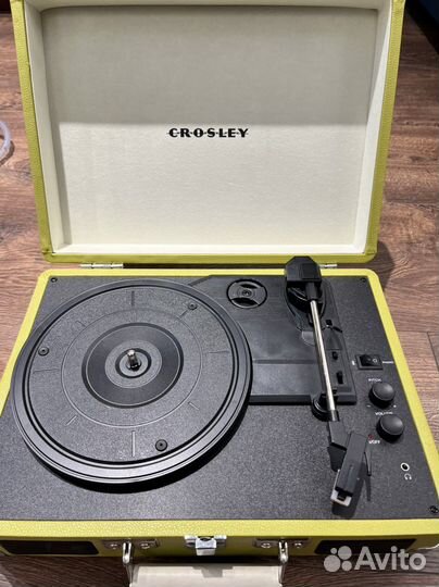 Проигрыватель винила Crosley