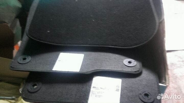 Новые оригин летние коврики-Б-6. (Фольксваген)