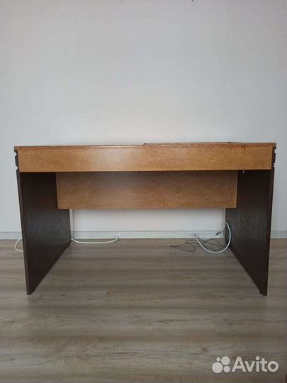 Стол для швейной машинки