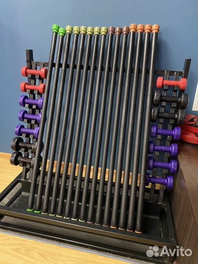 Набор штанга и гантели и другое оборудование
