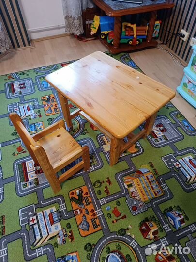 Стол и стул для ребёнка