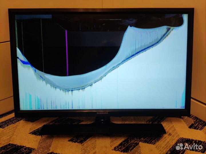 Телевизор Samsung (На запчасти или ремонт)