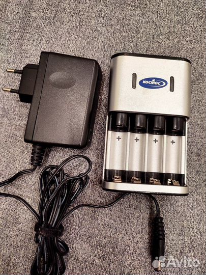 Быстрое зарядное Космос KOC516 для аа и ааа