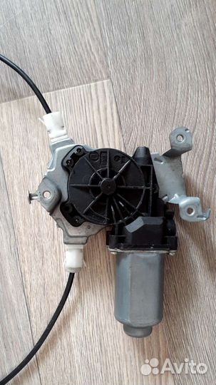 Стеклоподъемник задний правый Nissan Qashqai 1 J10