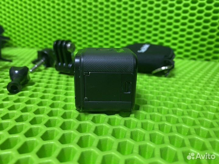 Экшн-камера GoPro hero4 Session (chdhs-101)