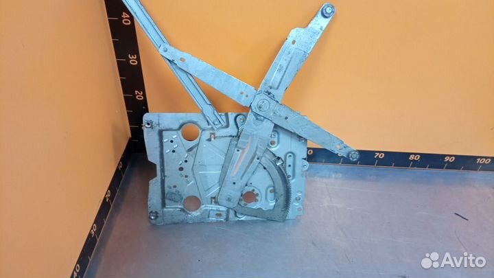 Стеклоподъемник с электроприводом прав.\volvo FH12