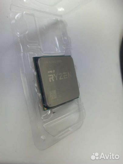 Процессор AMD Ryzen 3 3200G