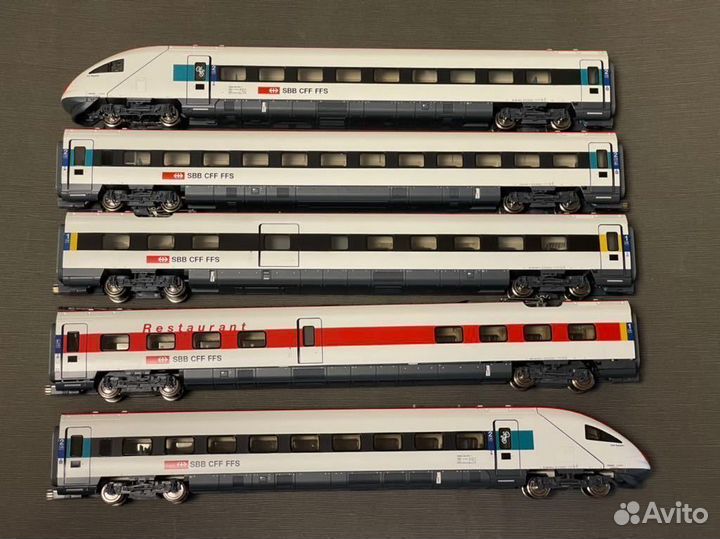 Модель скоростного поезда Roco 1:87