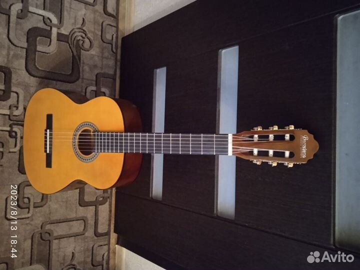 Классическая гитара новая