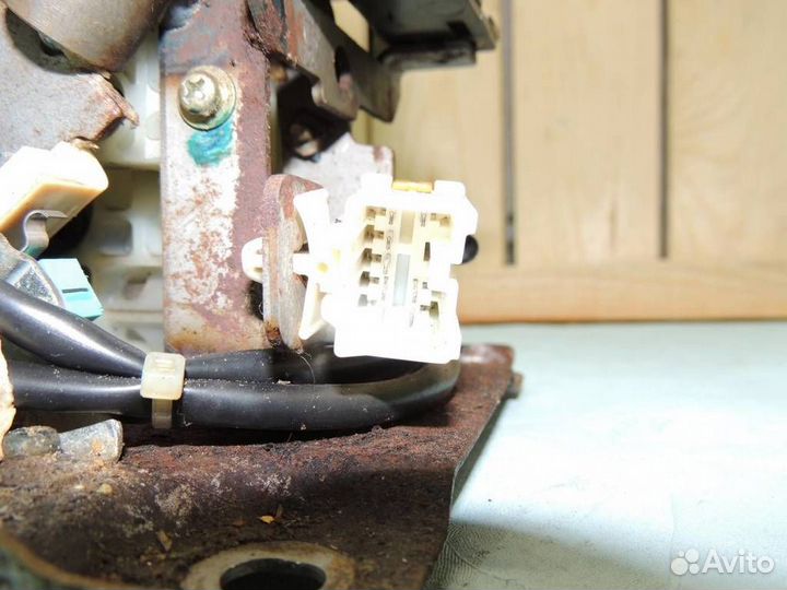 Селектор АКПП Mitsubishi Galant 8