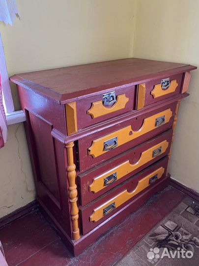 Комод и стол круглый СССР