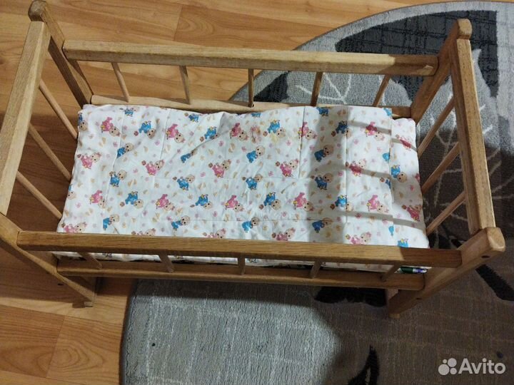 Кровать для кукол деревянная
