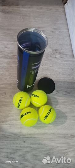 Теннисные мячи