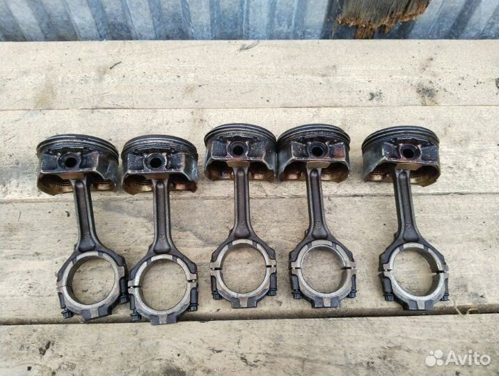 Поршень Nissan Teana J31 (AT) VQ35 2007