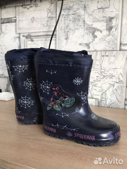 Резиновые сапожки