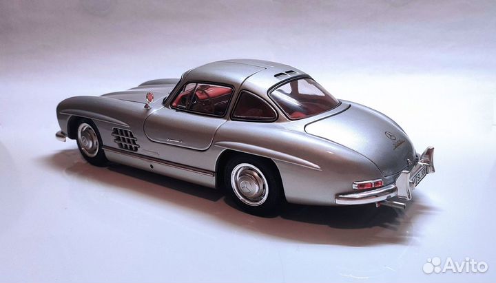 Mersedes 300sl w198 Gullwing schuco 1 18