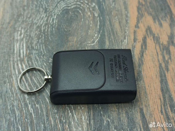 Брелок сигнализации Red Scorpio premium ST