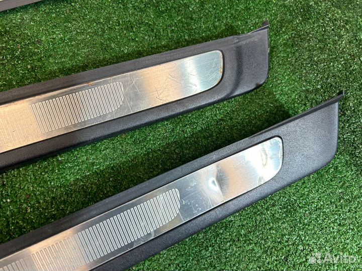 Накладки на пороги Subaru Legacy BP5 B13 2007г