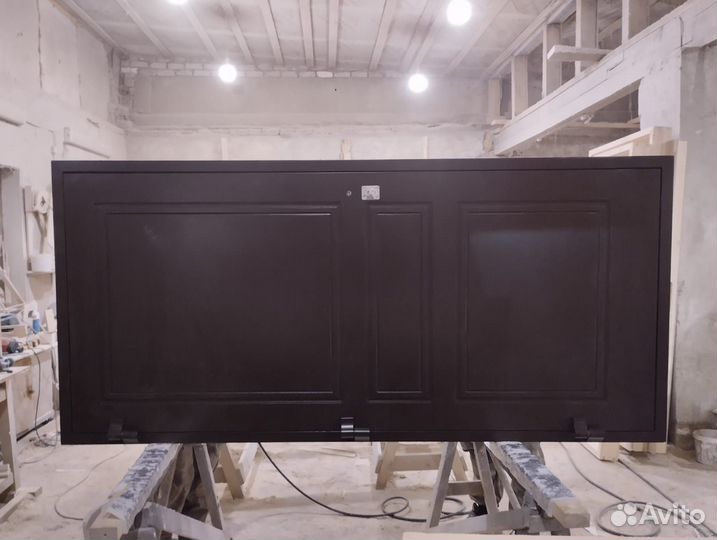 Входные двери в частный дом