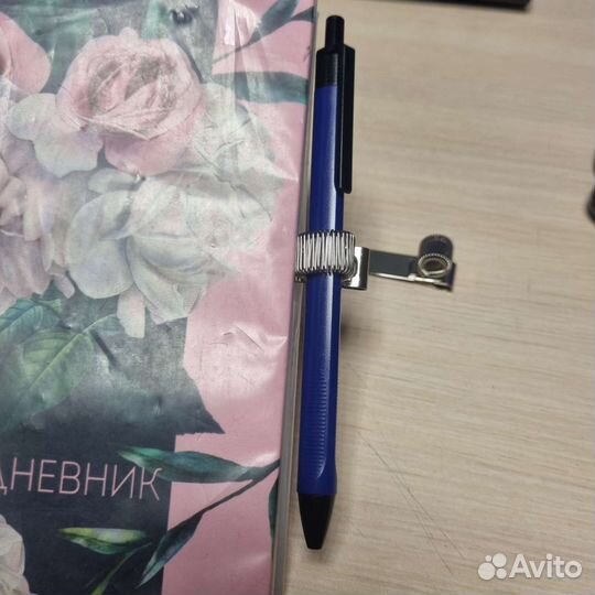 Металлические держатели для ручки с креплением